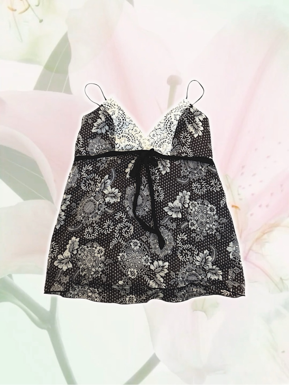 Women's Black & White Lace Trim Floral Chemise - Brand